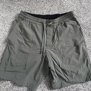 lululemon athletica men’s athletic shorts
